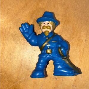 Vintage Lincoln Logs Soldier Blue Man Figure Western Frontier Great Condition